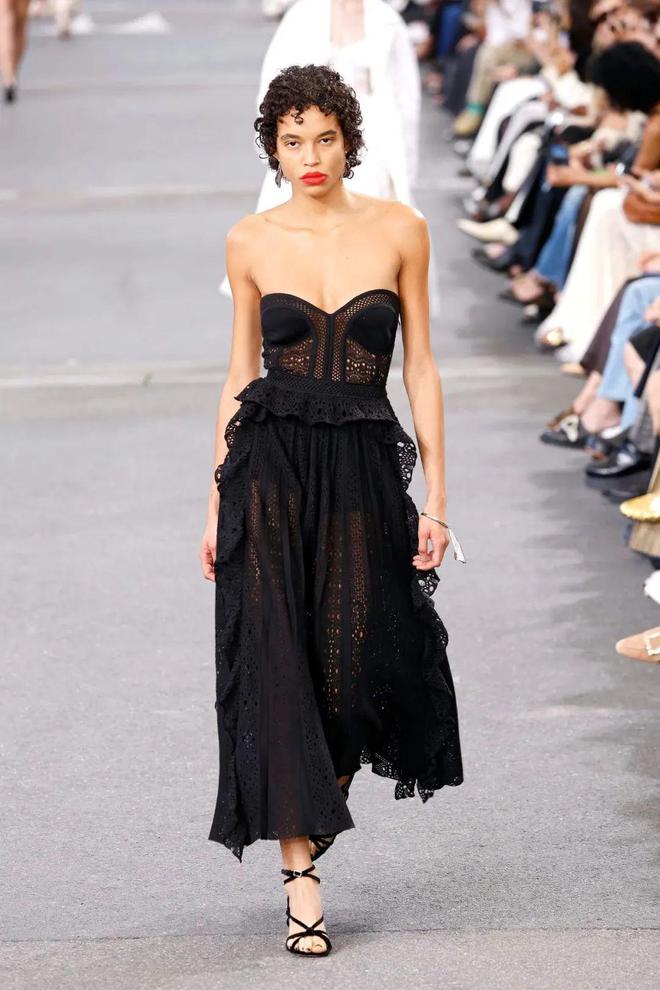 Chloe 2024春夏系列别致设计金盏花的暖意(图13)