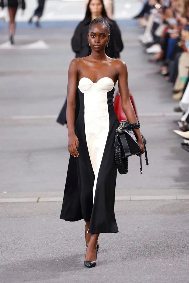 Chloe 2024春夏系列别致设计金盏花的暖意(图17)