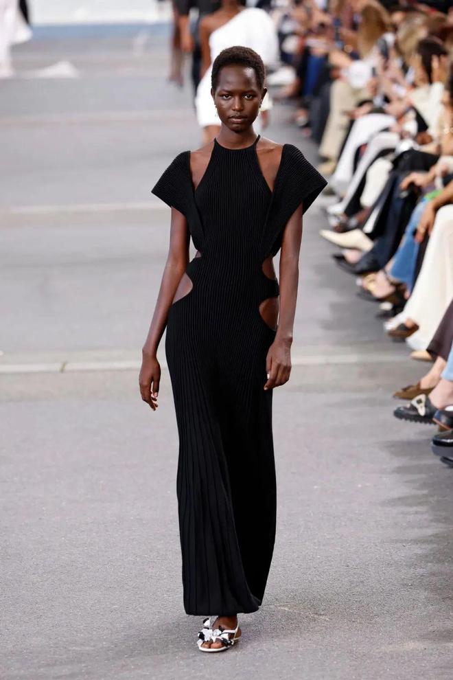 Chloe 2024春夏系列别致设计金盏花的暖意(图20)