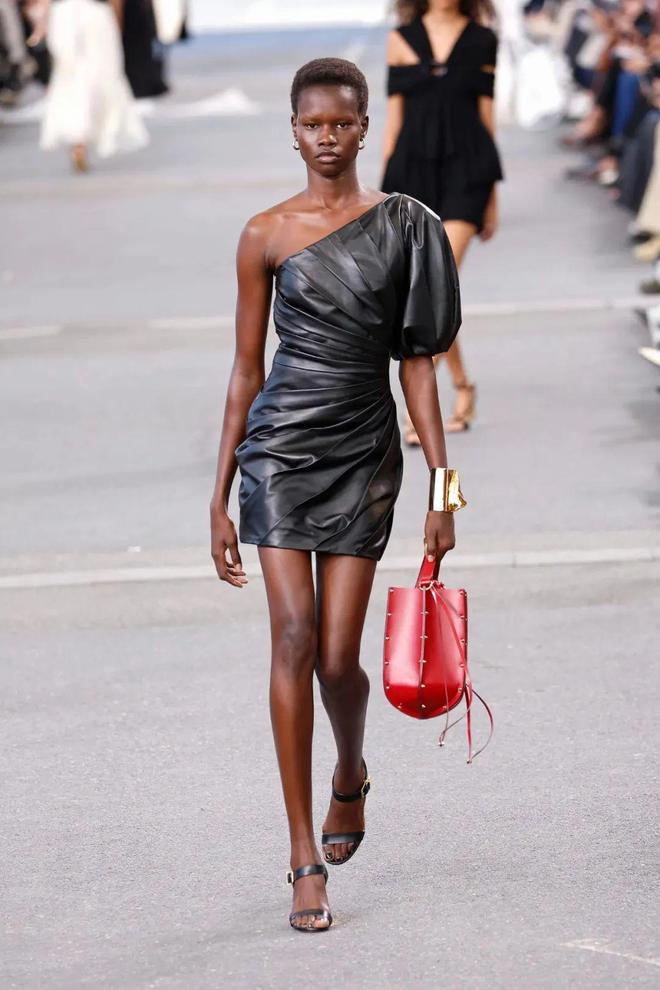 Chloe 2024春夏系列别致设计金盏花的暖意(图23)