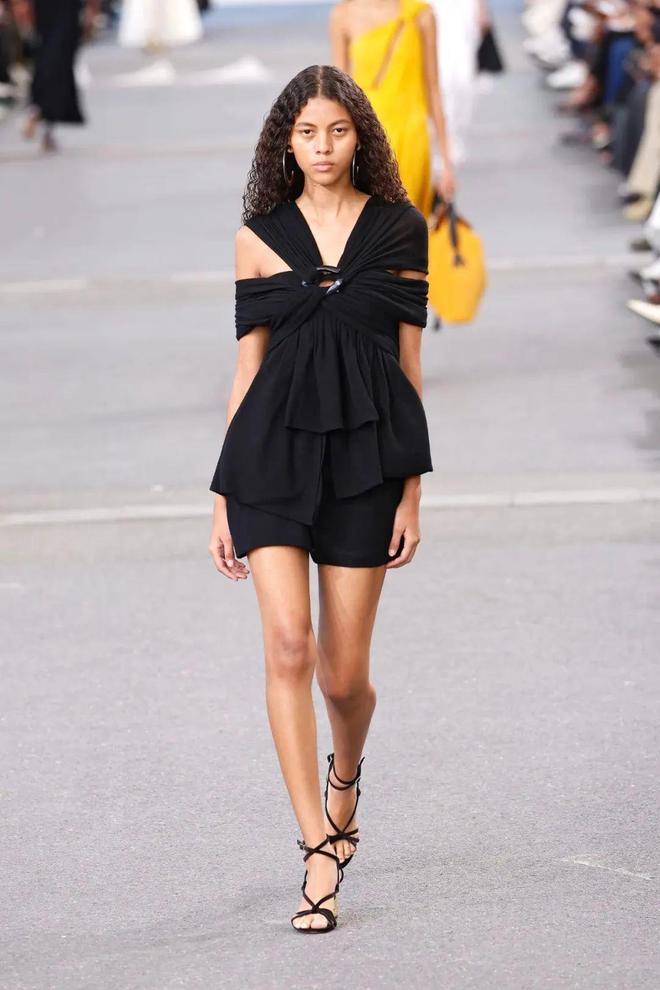 Chloe 2024春夏系列别致设计金盏花的暖意(图24)