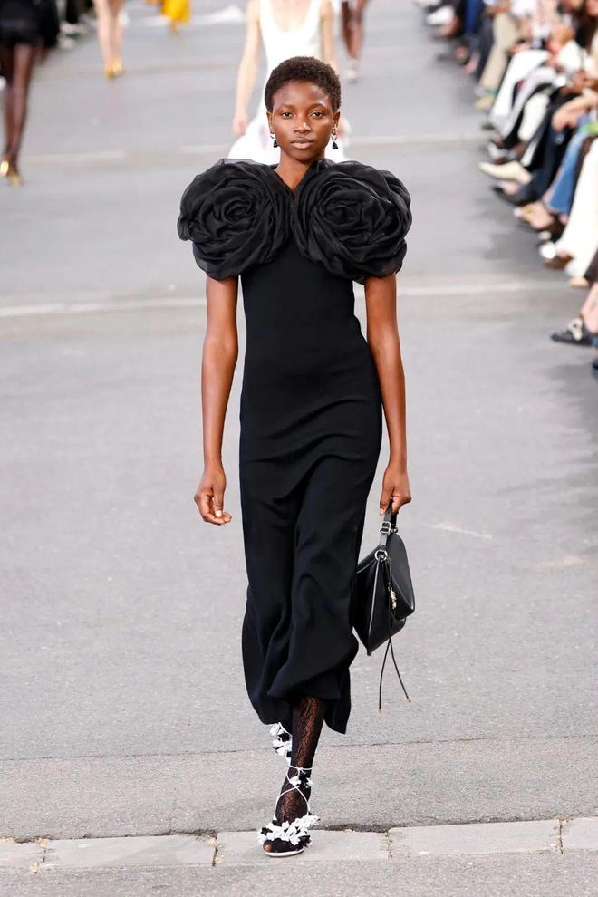 Chloe 2024春夏系列别致设计金盏花的暖意(图30)