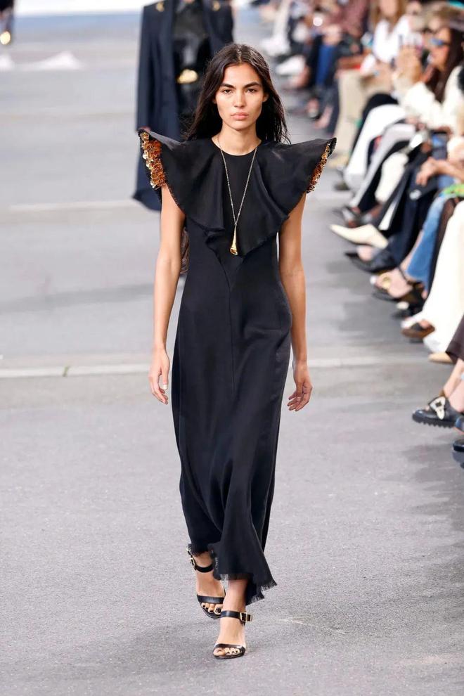 Chloe 2024春夏系列别致设计金盏花的暖意(图33)