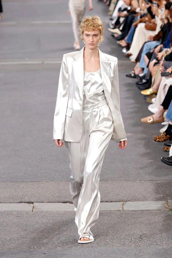 Chloe 2024春夏系列别致设计金盏花的暖意(图38)