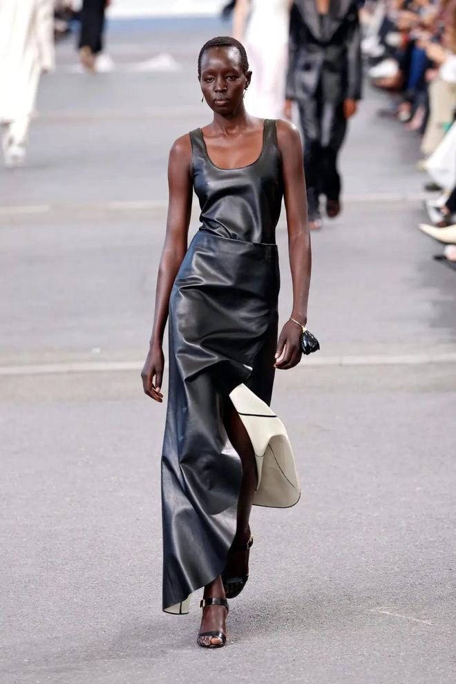 Chloe 2024春夏系列别致设计金盏花的暖意(图40)