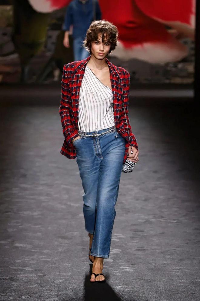 Chanel 2024春夏系列度假休闲也优雅阳光活力也时尚(图7)