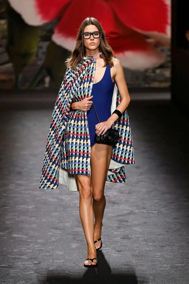 Chanel 2024春夏系列度假休闲也优雅阳光活力也时尚(图3)