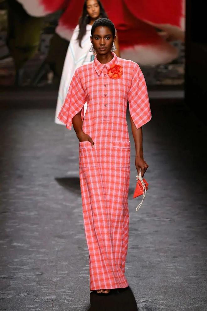 Chanel 2024春夏系列度假休闲也优雅阳光活力也时尚(图10)