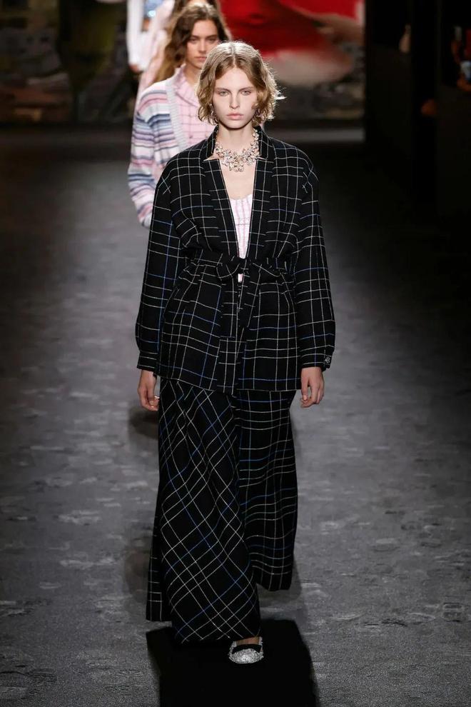 Chanel 2024春夏系列度假休闲也优雅阳光活力也时尚(图17)