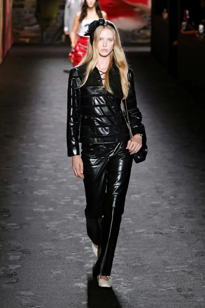 Chanel 2024春夏系列度假休闲也优雅阳光活力也时尚(图38)