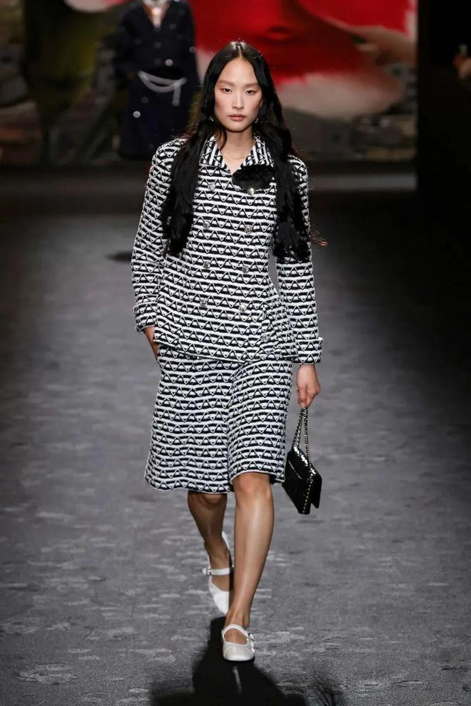 Chanel 2024春夏系列度假休闲也优雅阳光活力也时尚(图41)