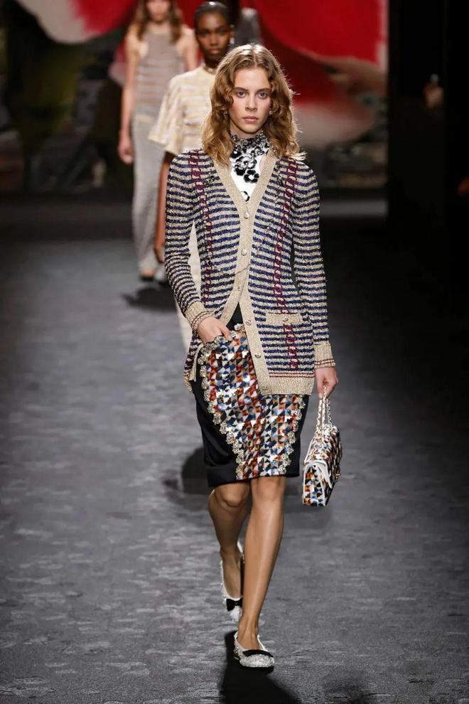 Chanel 2024春夏系列度假休闲也优雅阳光活力也时尚(图45)