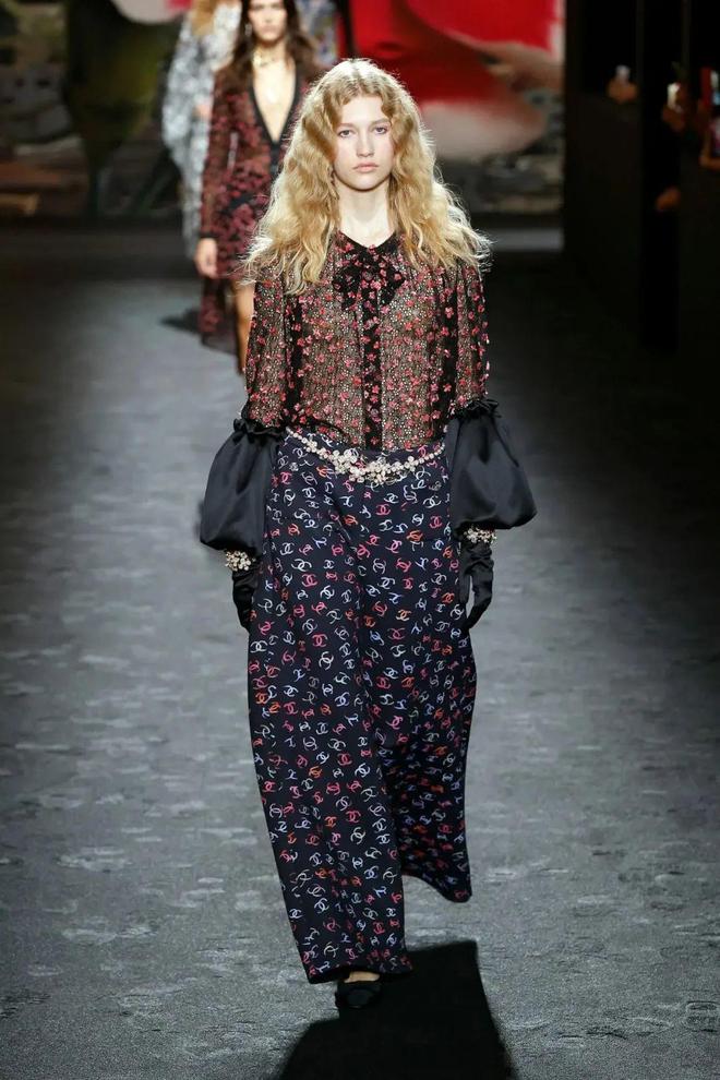 Chanel 2024春夏系列度假休闲也优雅阳光活力也时尚(图55)