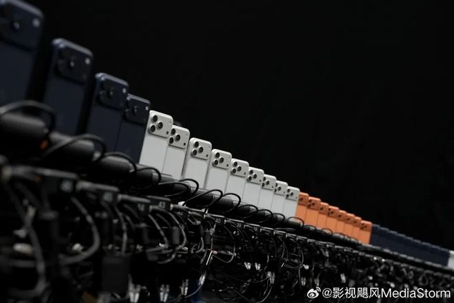 理想回应MEGA 行驶中起火车主发声雷军谈K90定价质疑:内存涨价太多苹果着手调查部分iPhone 17 Pro褪色(图5)