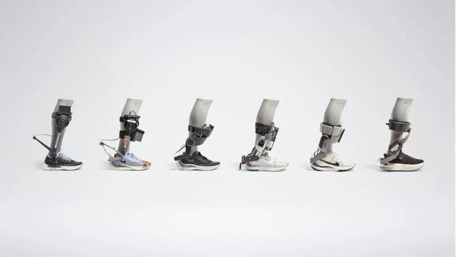 理想回应MEGA 行驶中起火车主发声雷军谈K90定价质疑:内存涨价太多苹果着手调查部分iPhone 17 Pro褪色(图23)