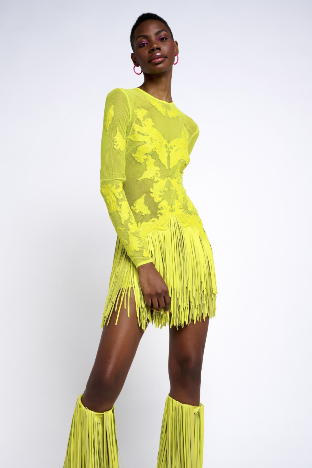 图案趋势——2024年春夏将鲜花“立”在服装上