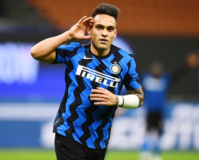 阿根廷劳塔罗资产过亿娶娇妻生儿女人生圆满妻子穿搭挺前卫(图4)