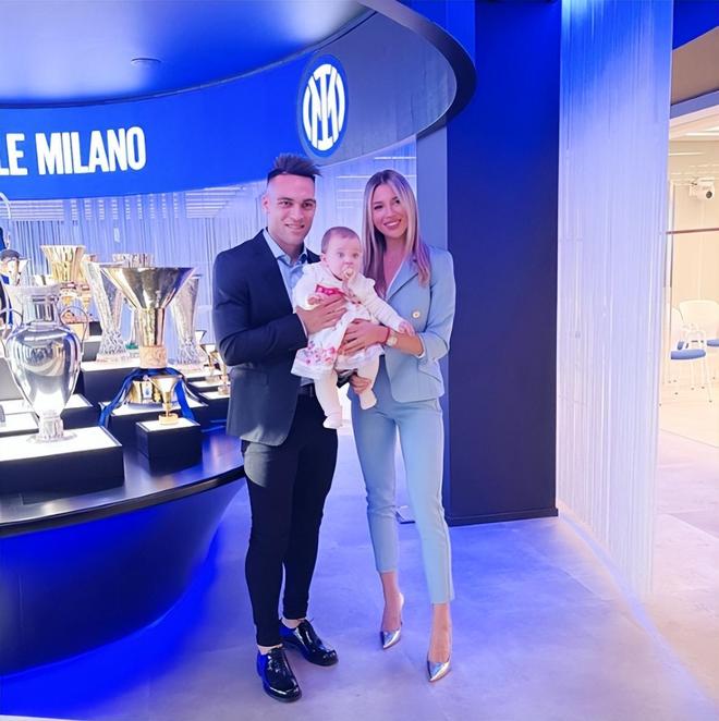 阿根廷劳塔罗资产过亿娶娇妻生儿女人生圆满妻子穿搭挺前卫(图15)