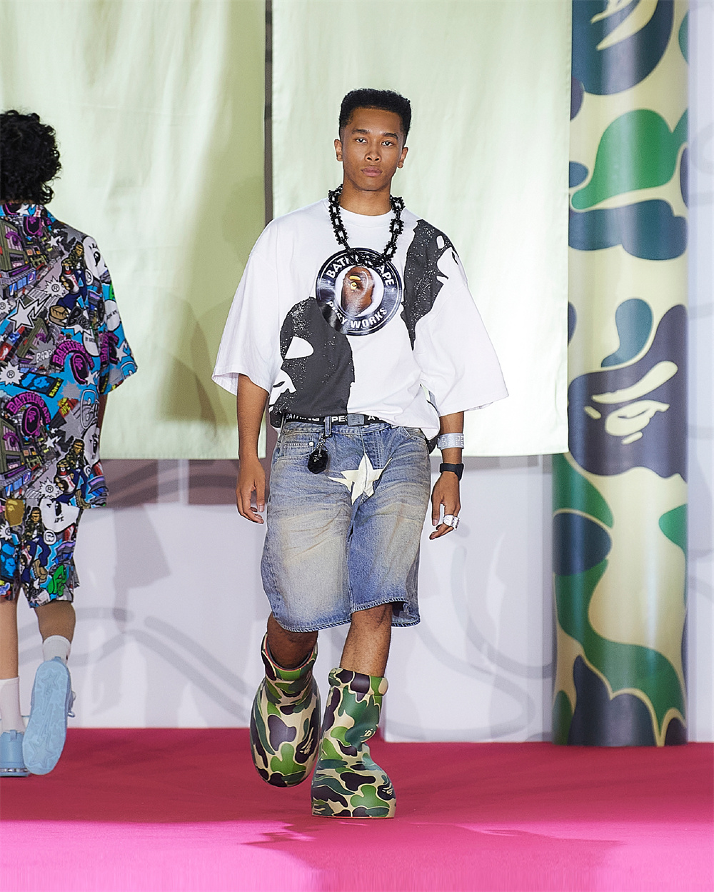 城市夜景印花英文艺术字