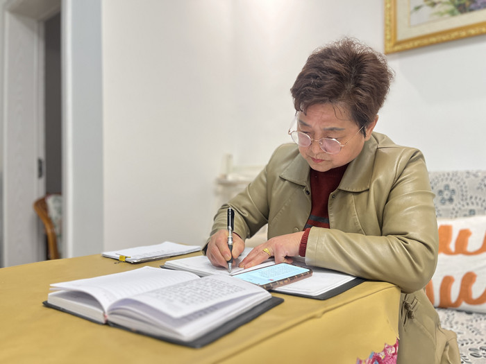 寻找身边好人丨王光芬：用彩词唱响乡村振兴新乐章(图1)