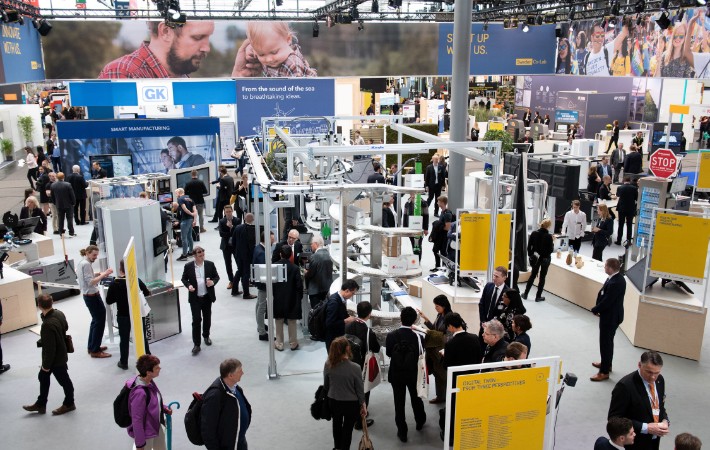 跨境赋能·品牌出海2024中国（义乌）无缝时尚服饰行业高质量发展论坛成功举办