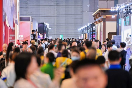 2026LINK FASHION服装展会（上海）5月13-15日即将启幕！(图1)