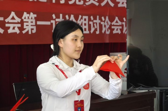 赣鄱青春赴帕米尔同心共绘团结画卷——江财“江新比心”实践团红领巾课堂纪实(图3)