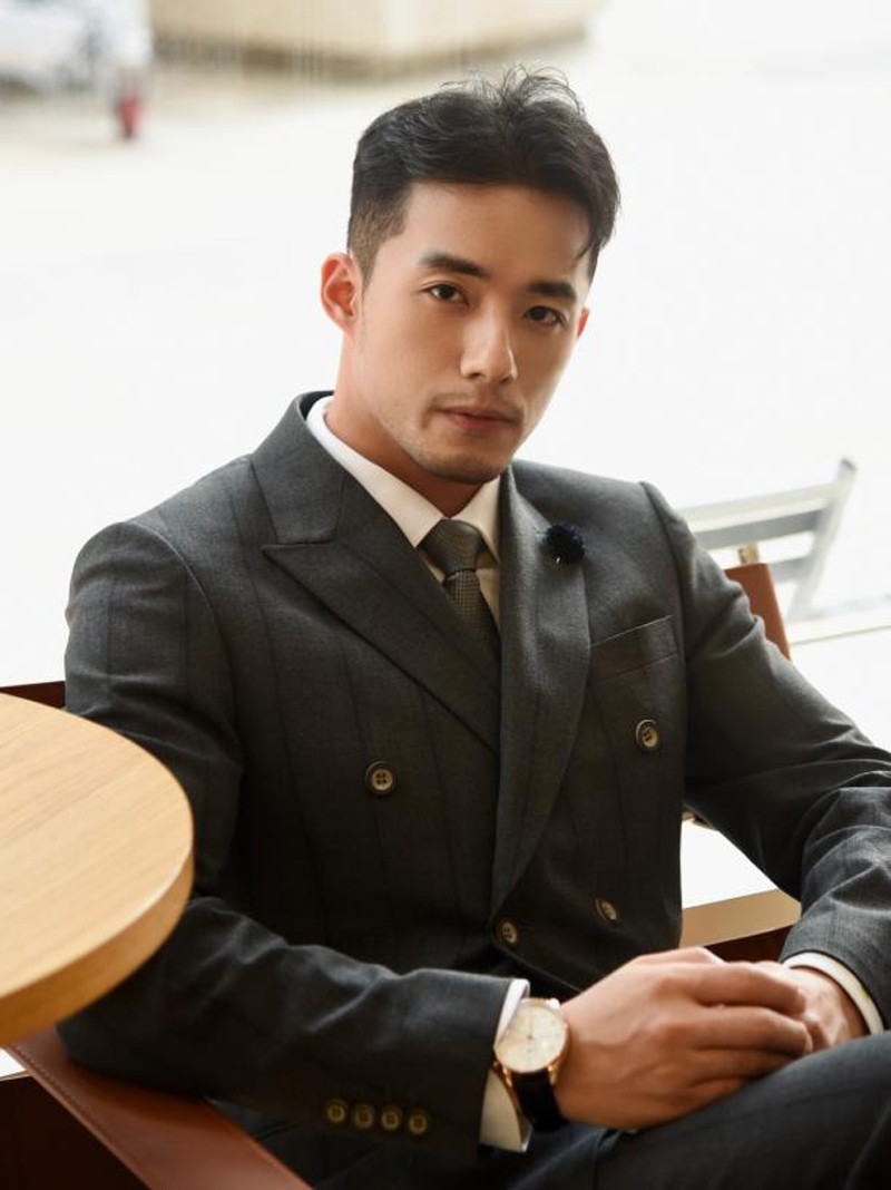 与消费者同频利郎简约男装Smart精英系列西服为仪式感而生(图2)